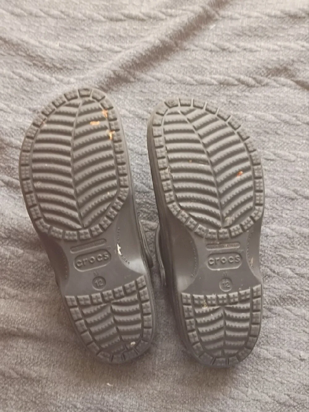CROCS Kids Classic Lined Clogs in Gray With Fur